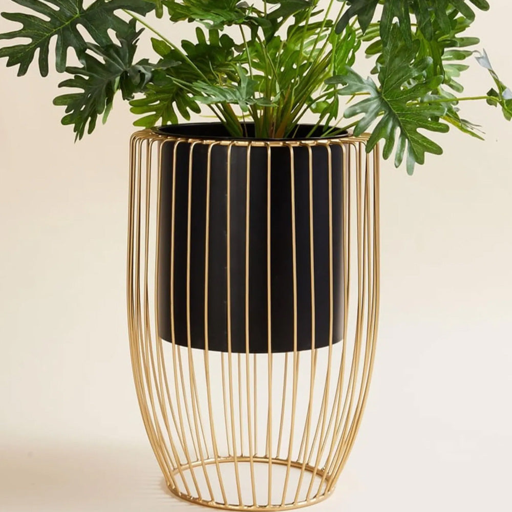 Metal Floor Planters and Pot