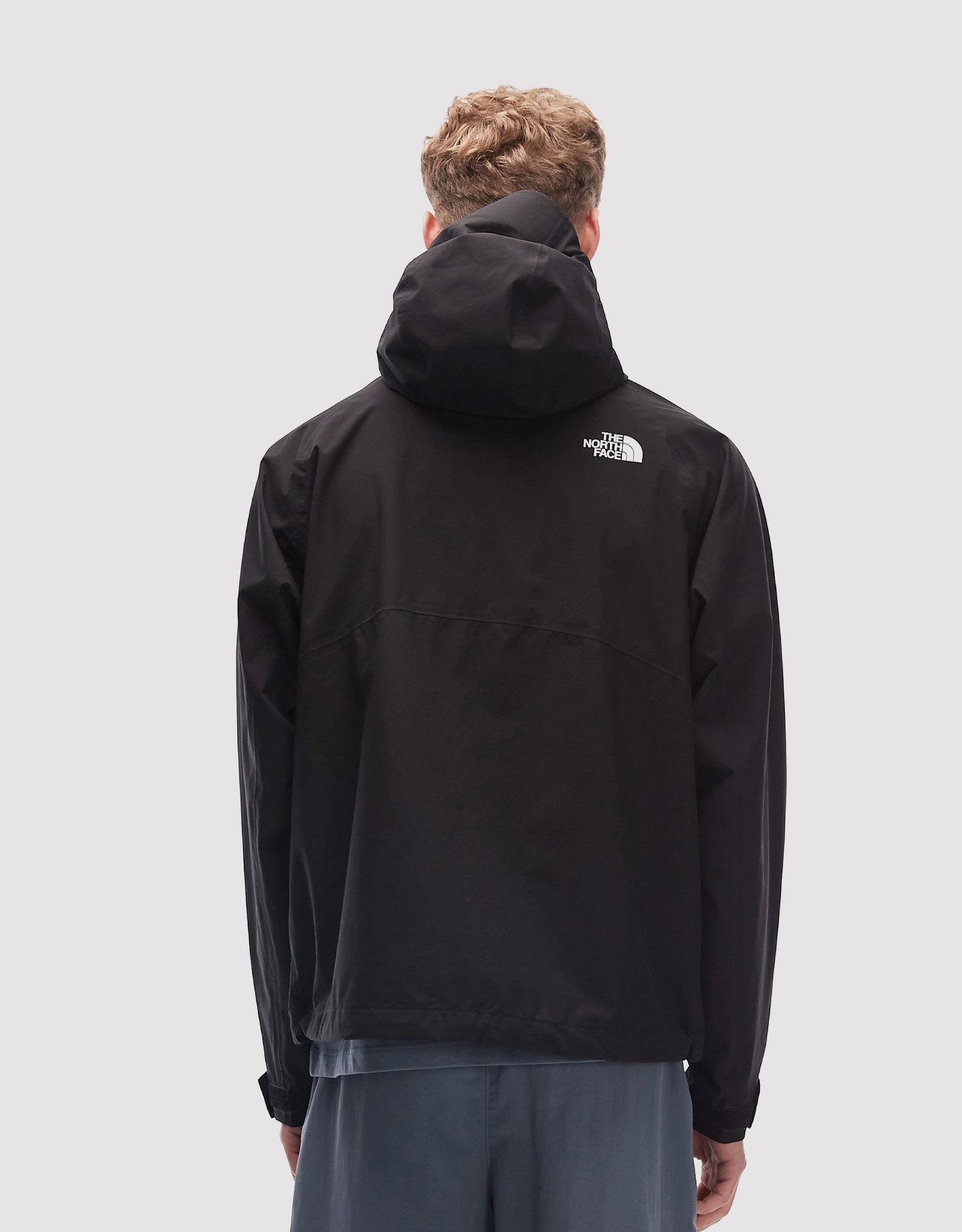 Wind jacket in black