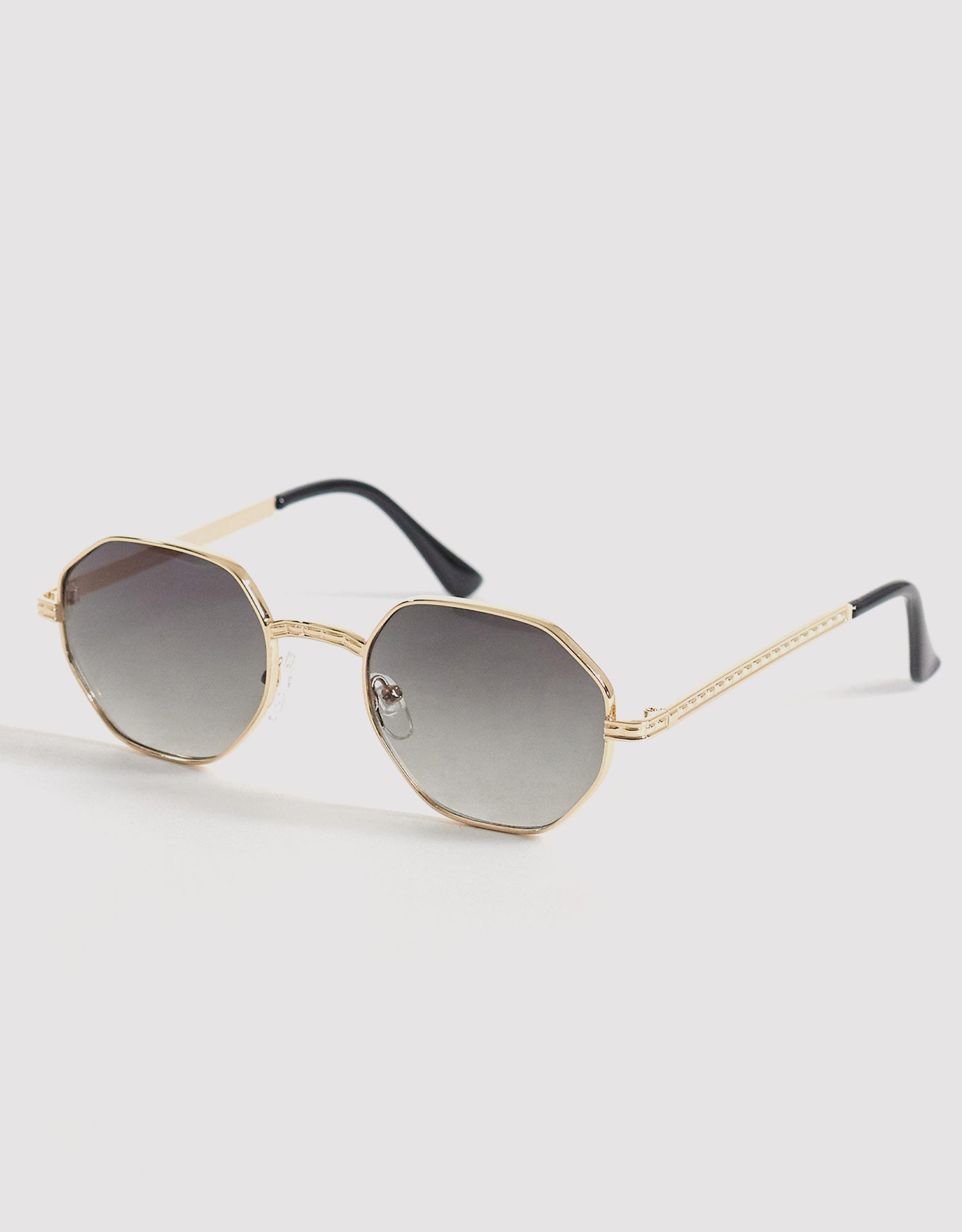 Hexagonal metal sunglasses